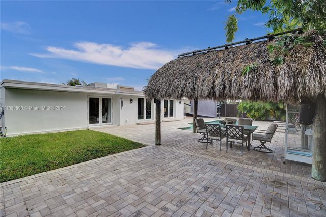 1910 N Hibiscus Dr, North Miami, FL 33181