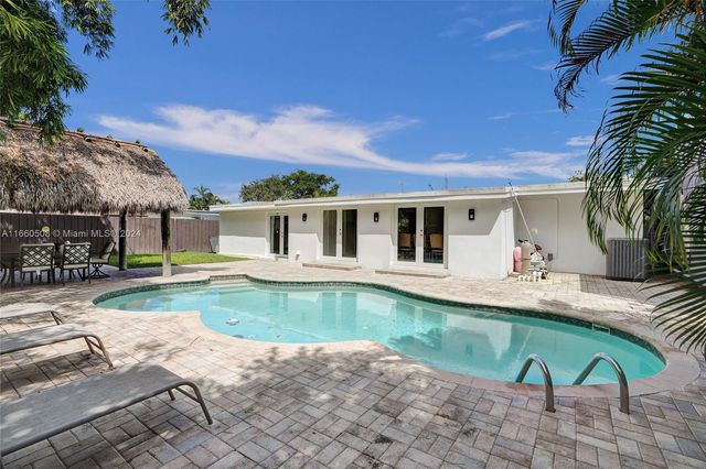 1910 N Hibiscus Dr, North Miami, FL 33181