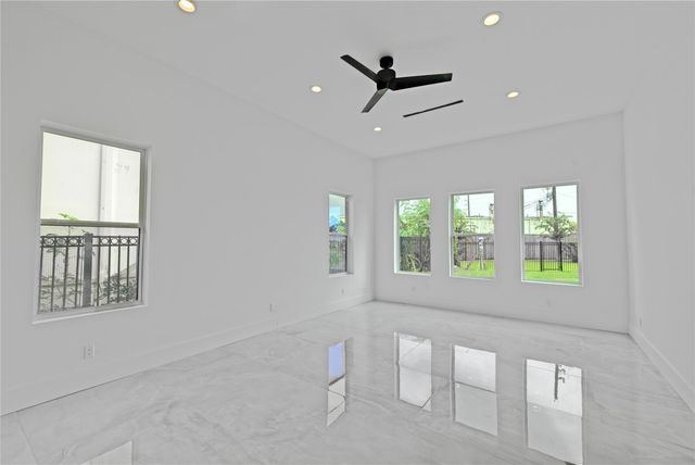 2217 Waterford Village Boulevard, Missouri City, TX 77459