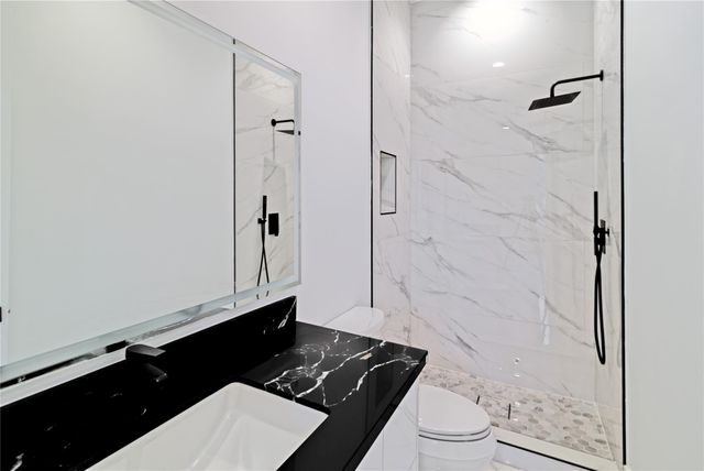 2217 Waterford Village Boulevard, Missouri City, TX 77459