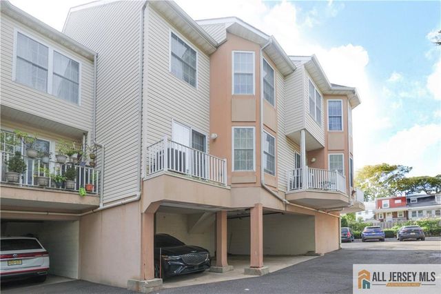 125 Adamecs Way 26, South Amboy, NJ 08879