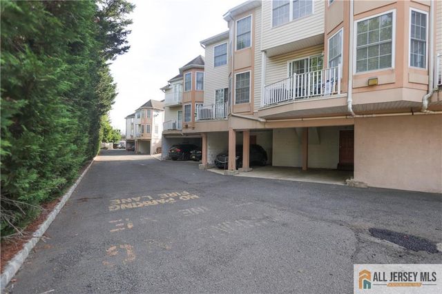 125 Adamecs Way 26, South Amboy, NJ 08879