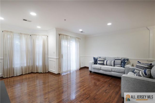 125 Adamecs Way 26, South Amboy, NJ 08879