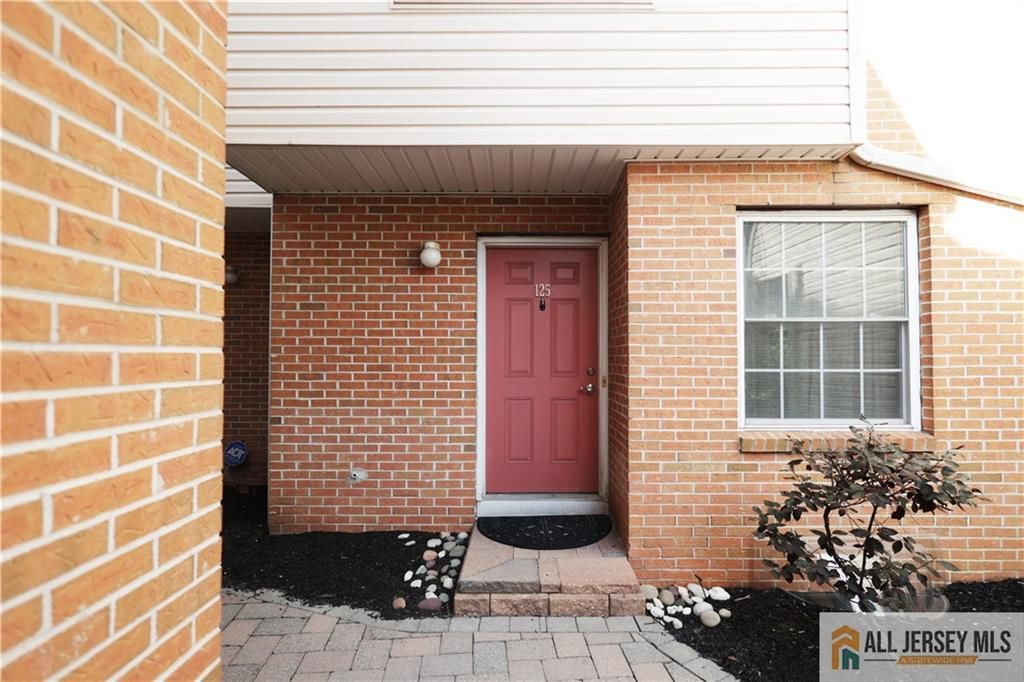 125 Adamecs Way 26, South Amboy, NJ 08879