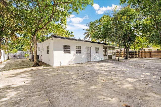 17144 NW 24th Pl, Miami Gardens, FL 33056