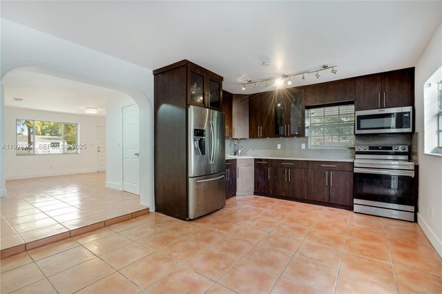 17144 NW 24th Pl, Miami Gardens, FL 33056