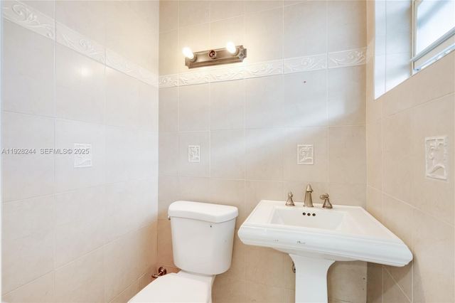 17144 NW 24th Pl, Miami Gardens, FL 33056