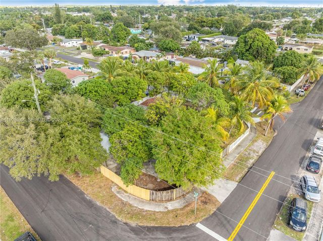 17144 NW 24th Pl, Miami Gardens, FL 33056