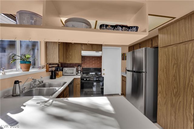 821 Spikenard Drive, Henderson, NV 89002