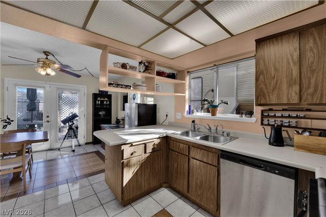 821 Spikenard Drive, Henderson, NV 89002