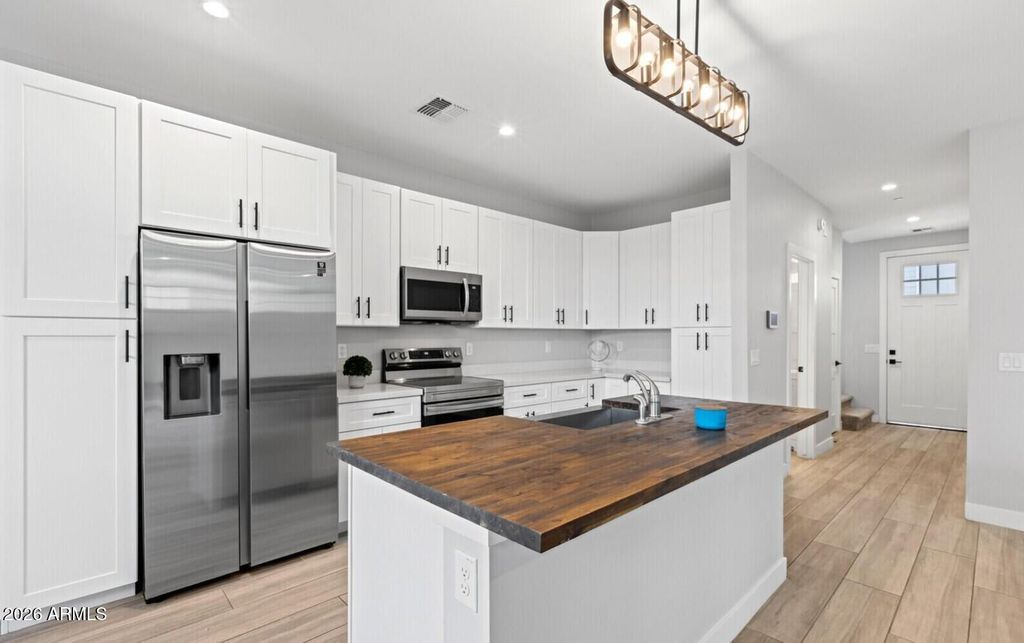 2601 N 27TH Street 2, Phoenix, AZ 85008