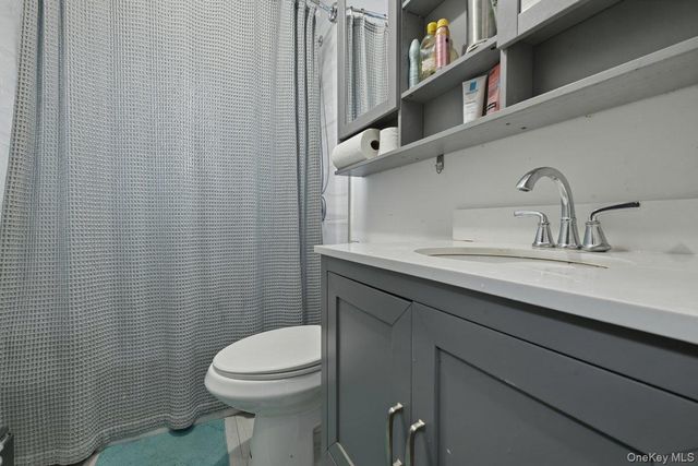 105 N Montague Street, Valley Stream, NY 11580
