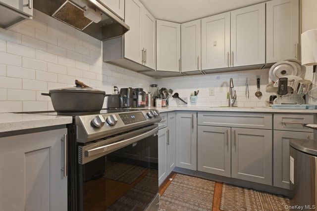105 N Montague Street, Valley Stream, NY 11580