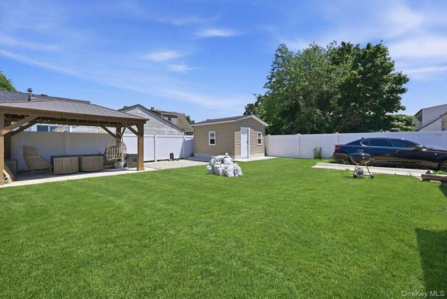105 N Montague Street, Valley Stream, NY 11580