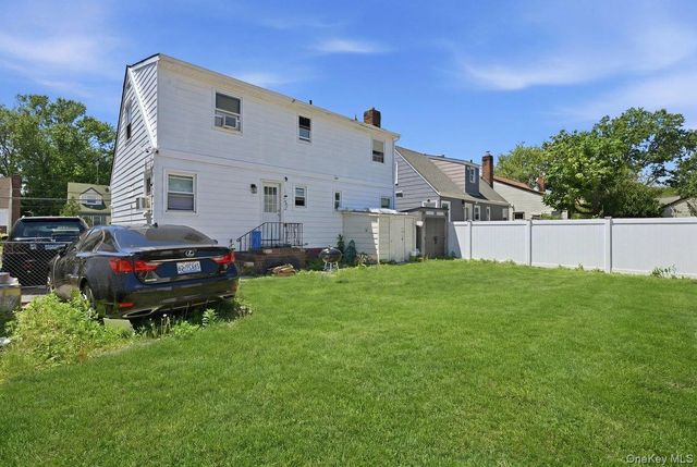 105 N Montague Street, Valley Stream, NY 11580
