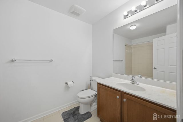 4 Masters Boulevard 4, Piscataway, NJ 08854