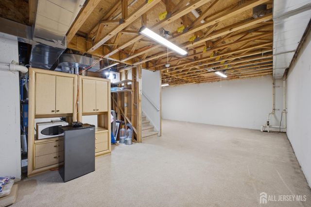 4 Masters Boulevard 4, Piscataway, NJ 08854