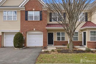 4 Masters Boulevard 4, Piscataway, NJ 08854