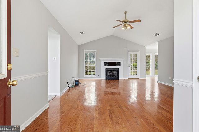 140 Chesterfield Court, Fayetteville, GA 30214