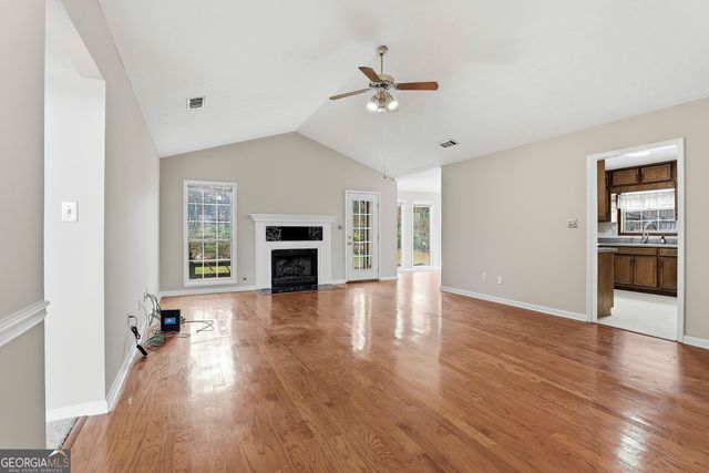 140 Chesterfield Court, Fayetteville, GA 30214