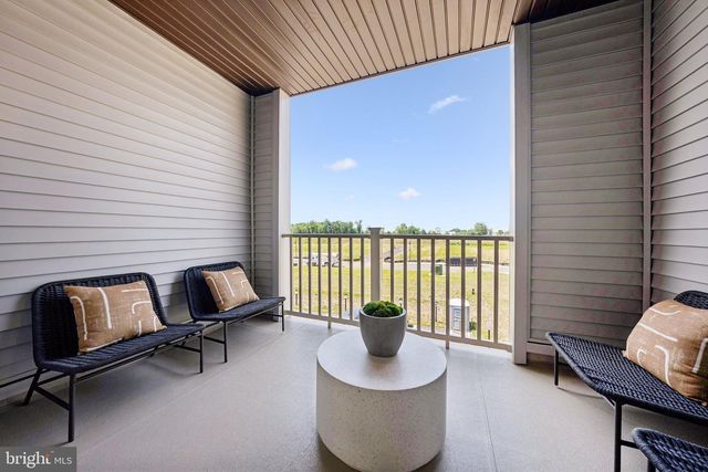 6709 BELCREST RD, Hyattsville, MD 20782