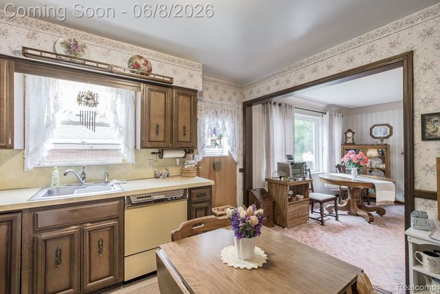 202 Park Avenue, Holly Village, MI 48442