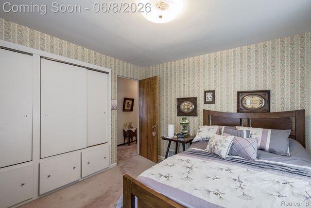 202 Park Avenue, Holly Village, MI 48442