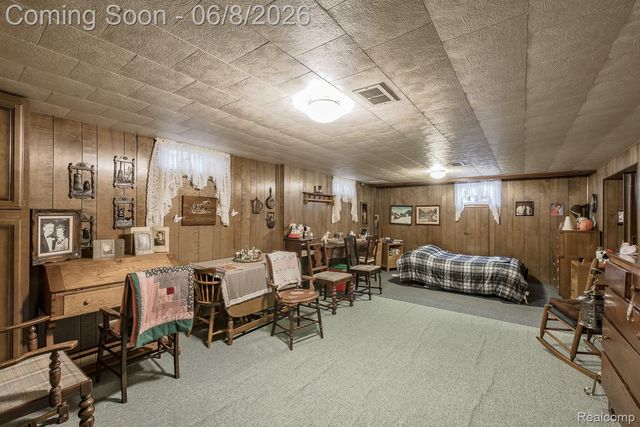 202 Park Avenue, Holly Village, MI 48442
