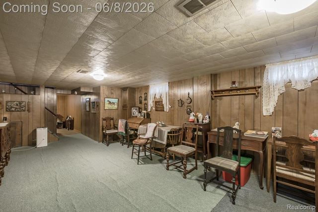 202 Park Avenue, Holly Village, MI 48442