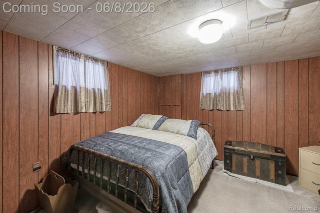202 Park Avenue, Holly Village, MI 48442