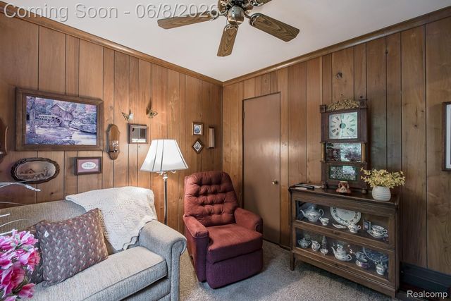 202 Park Avenue, Holly Village, MI 48442
