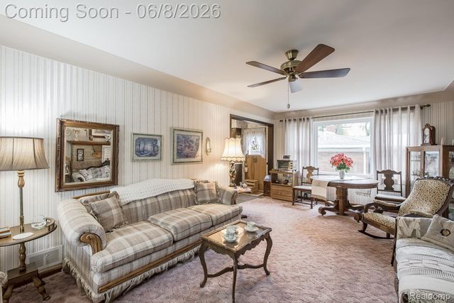 202 Park Avenue, Holly Village, MI 48442