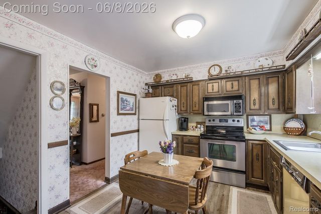 202 Park Avenue, Holly Village, MI 48442