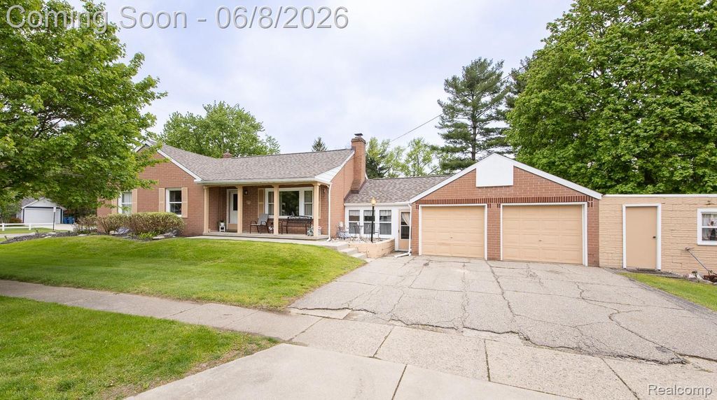 202 Park Avenue, Holly Village, MI 48442