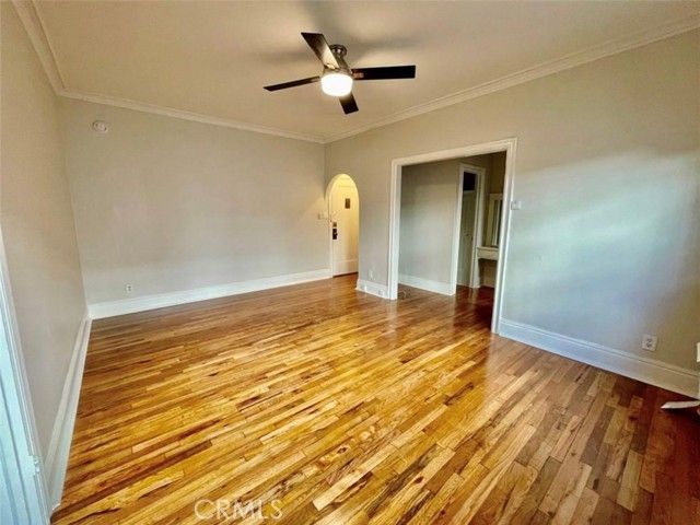 5424 Franklin Avenue, Los Angeles, CA 90027