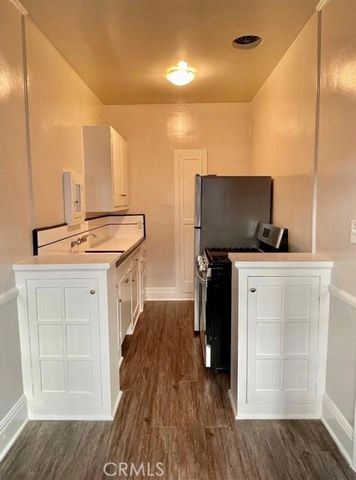 5424 Franklin Avenue, Los Angeles, CA 90027