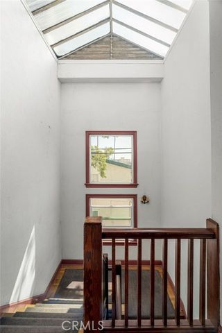 5424 Franklin Avenue, Los Angeles, CA 90027