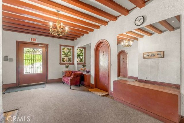 5424 Franklin Avenue, Los Angeles, CA 90027