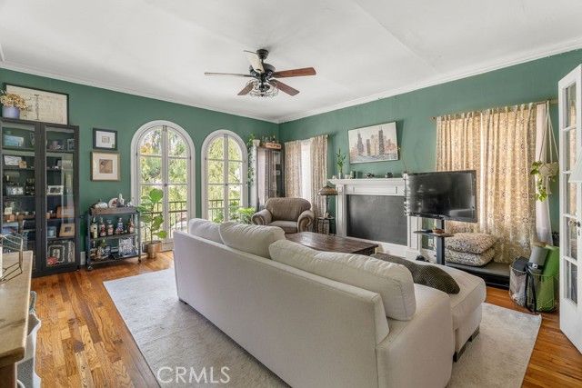 5424 Franklin Avenue, Los Angeles, CA 90027