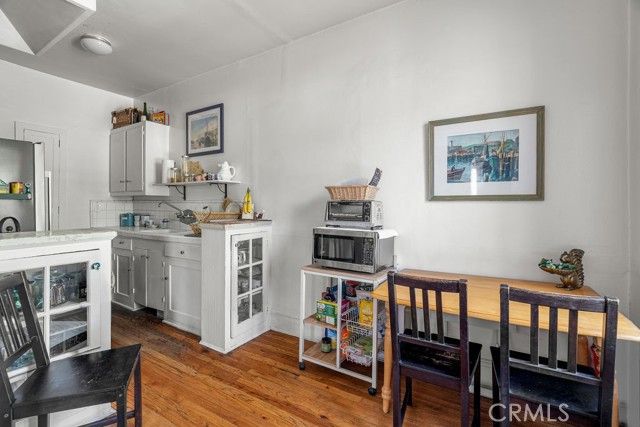 5424 Franklin Avenue, Los Angeles, CA 90027