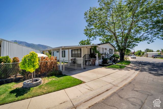 11307 S CRESCENT PKWY #82, Sandy, UT 84070