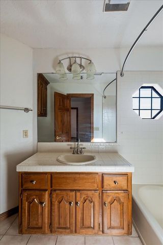 9 NW Forest Ln, Lawton, OK 73505