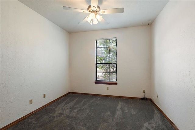 9 NW Forest Ln, Lawton, OK 73505