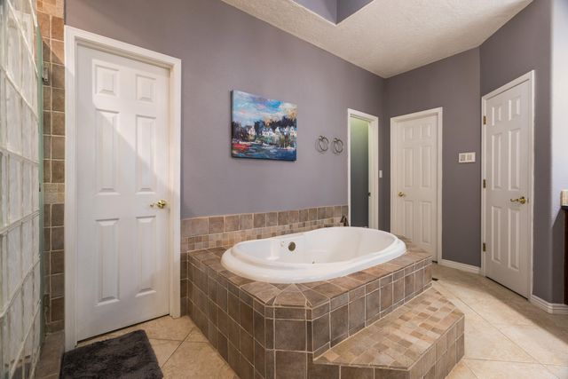 6605 Wentworth Court NE, Albuquerque, NM 87111