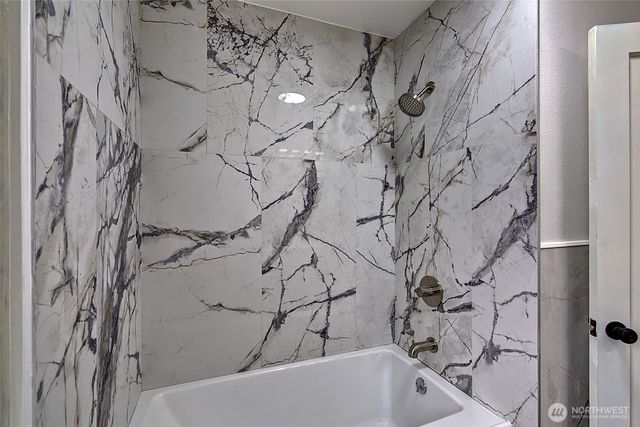 13715 45th Avenue S, Tukwila, WA 98168