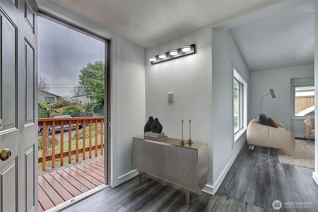 13715 45th Avenue S, Tukwila, WA 98168