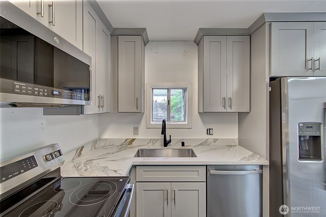 13715 45th Avenue S, Tukwila, WA 98168