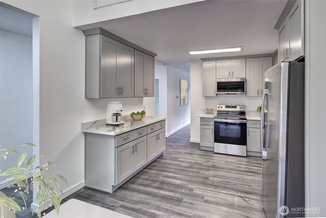 13715 45th Avenue S, Tukwila, WA 98168