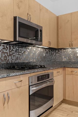 215 10th Avenue S 230, Minneapolis, MN 55415