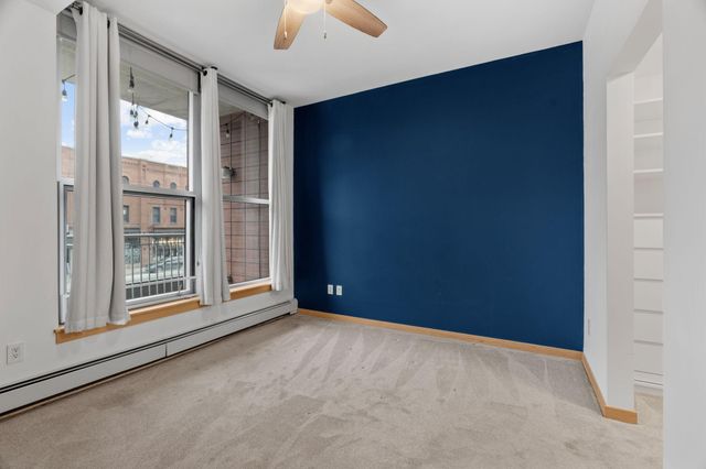 215 10th Avenue S 230, Minneapolis, MN 55415